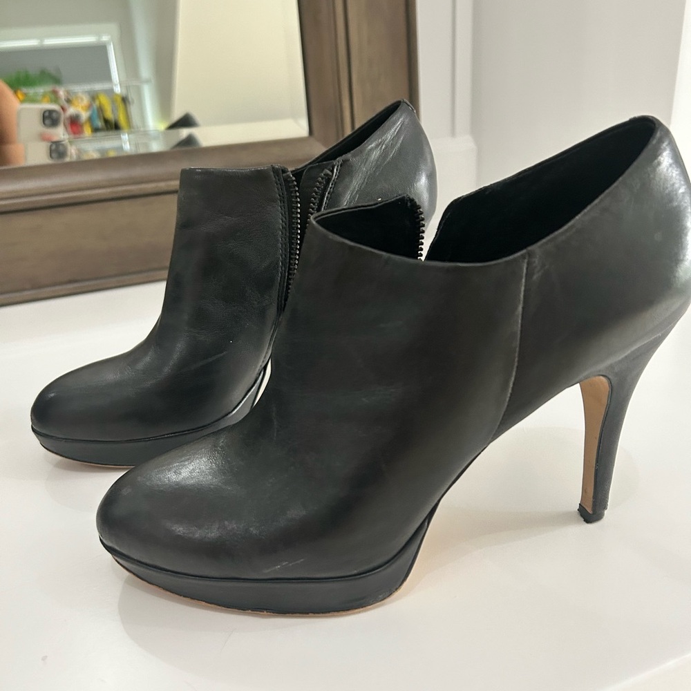 Vince Camaro black leather booties